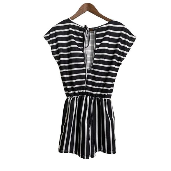 Womens Black White Striped Elastic Waist Pockets Keyhole Tie Back Romper Small - Picture 5 of 5